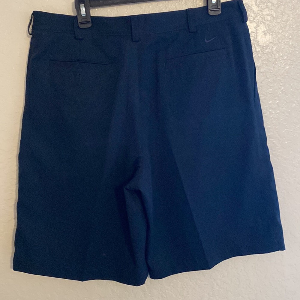 Men’s Nike golf shorts – great condition - Picture 2 of 3